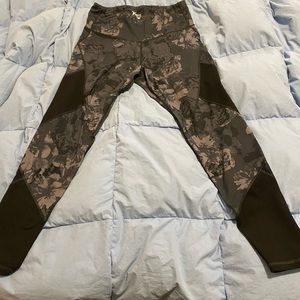 Old Navy High Waisted Compression Leggings XL